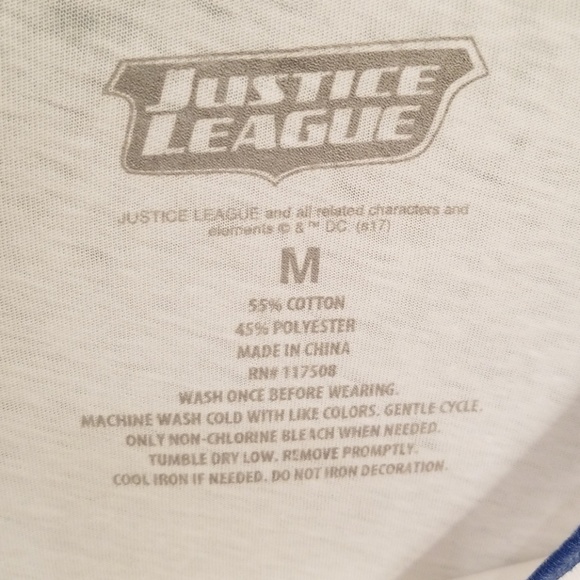 Justice League Baseball Style Top in Size Medium - Picture 3 of 7